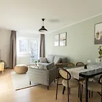 Limehome Breiter Weg *