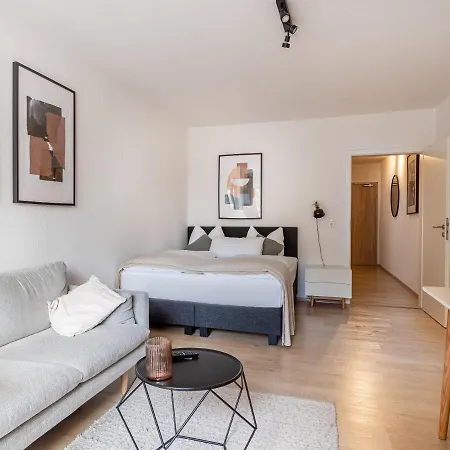 Limehome Breiter Weg *