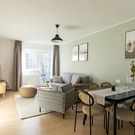 Limehome Breiter Weg *